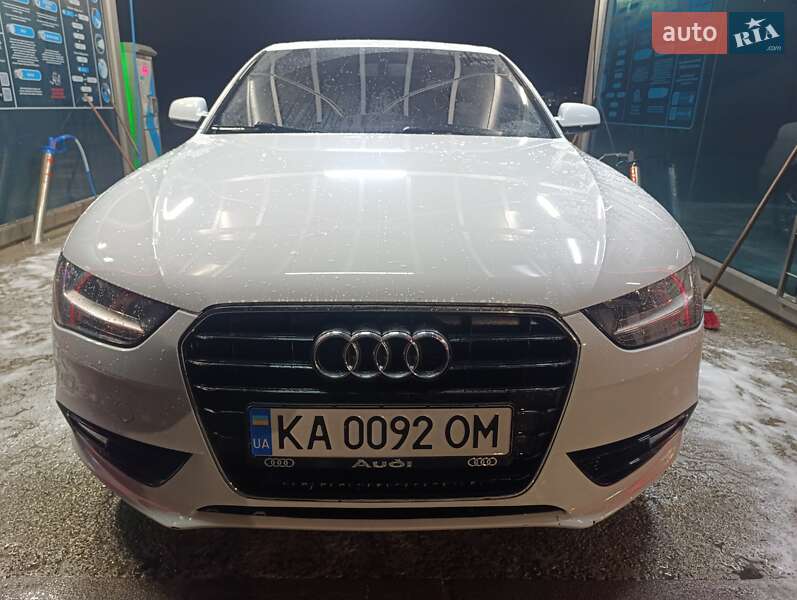 Седан Audi A4 2013 в Києві