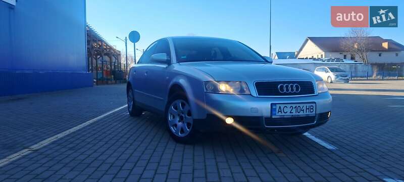Седан Audi A4 2001 в Нововолынске