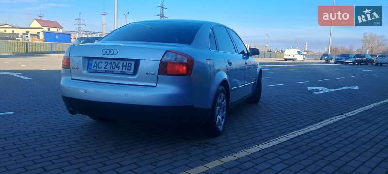 Седан Audi A4 2001 в Нововолынске
