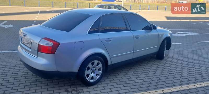 Седан Audi A4 2001 в Нововолынске