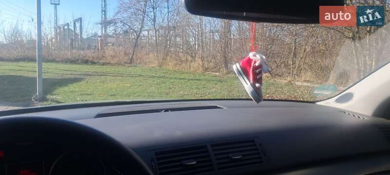 Седан Audi A4 2001 в Нововолынске