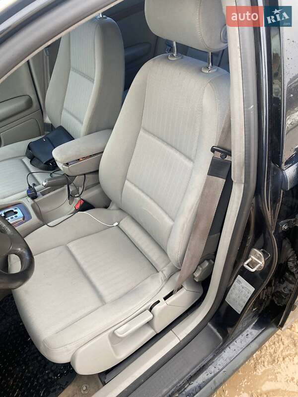 Универсал Audi A4 2004 в Ровно