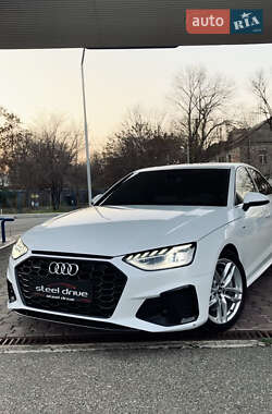 Седан Audi A4 2020 в Николаеве