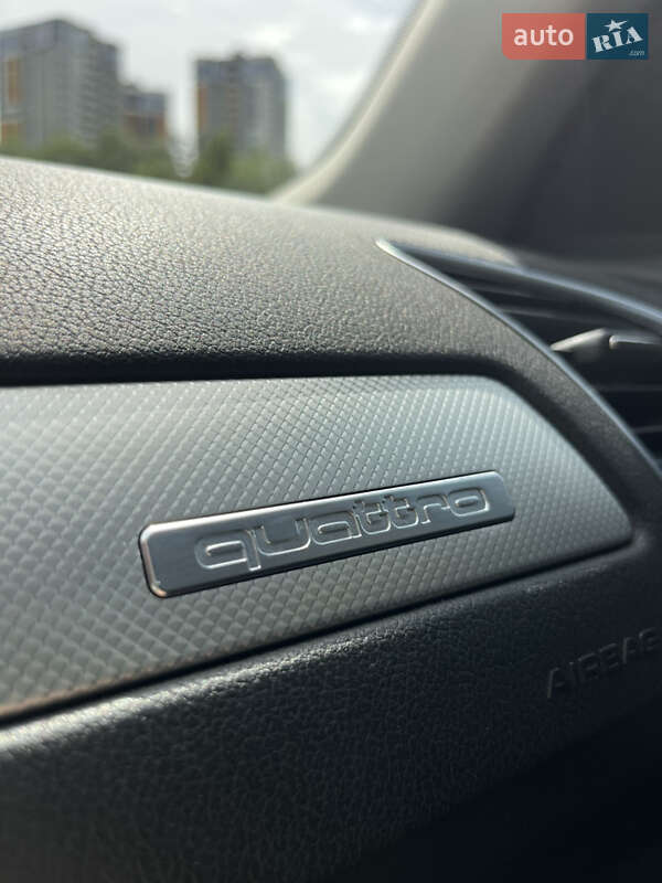 Седан Audi A4 2014 в Киеве