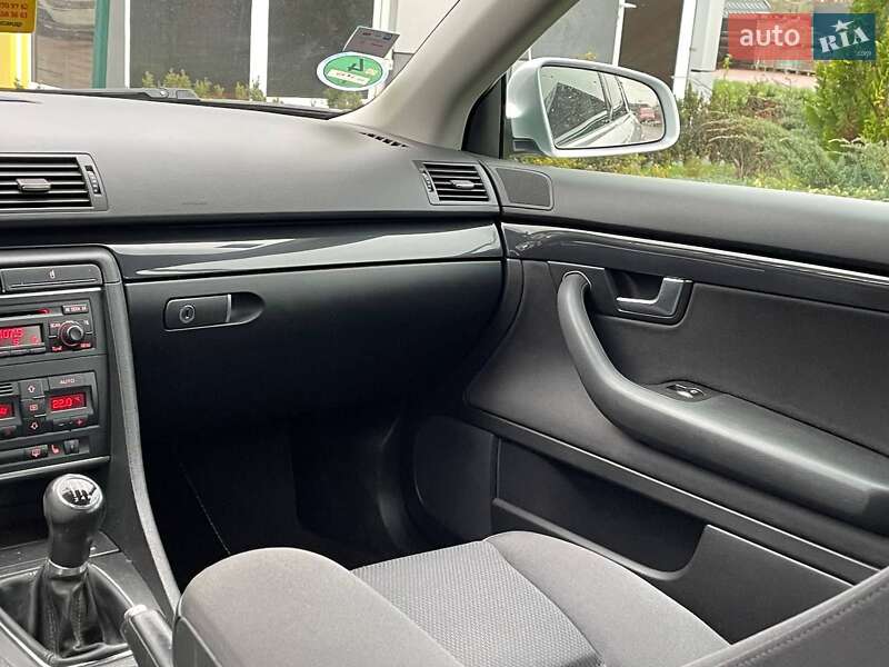 Универсал Audi A4 2003 в Сарнах