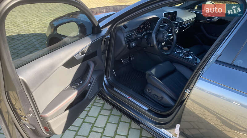 Седан Audi A4 2018 в Одессе