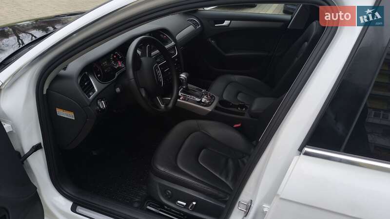 Седан Audi A4 2014 в Івано-Франківську