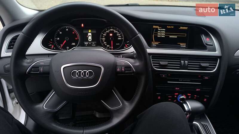 Седан Audi A4 2014 в Івано-Франківську