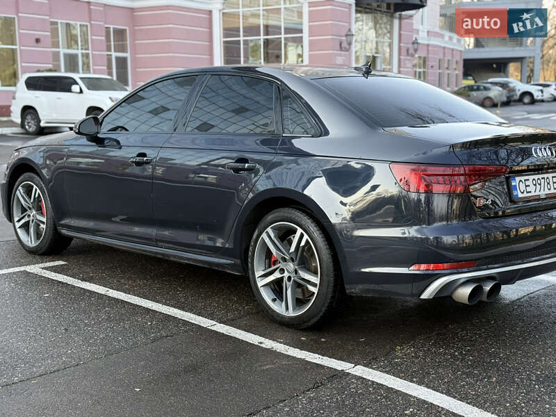 Седан Audi A4 2017 в Одесі