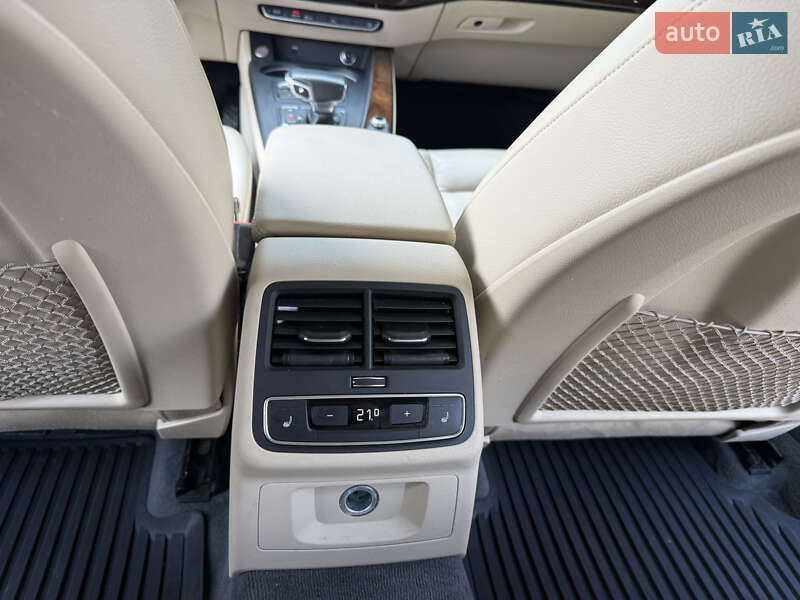 Седан Audi A4 2017 в Одесі