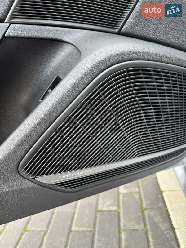 Седан Audi A4 2015 в Полтаве