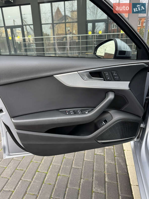 Седан Audi A4 2015 в Полтаве