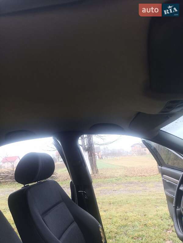 Седан Audi A4 1999 в Стрию