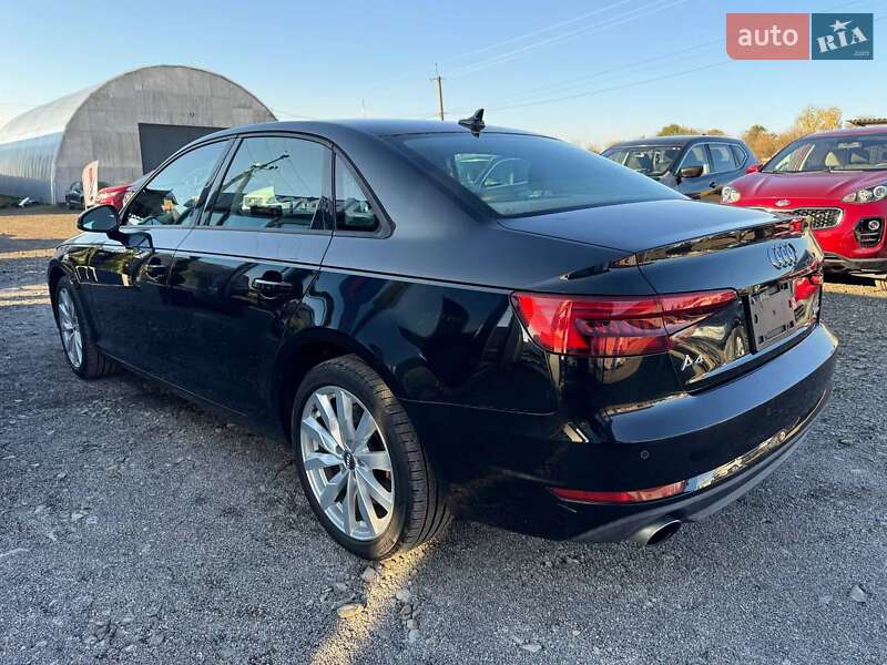 Седан Audi A4 2015 в Сокалі