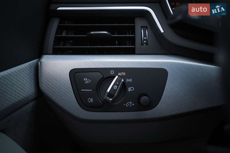 Универсал Audi A4 2019 в Харькове