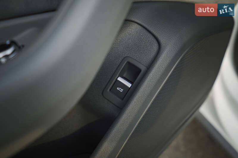 Универсал Audi A4 2019 в Харькове