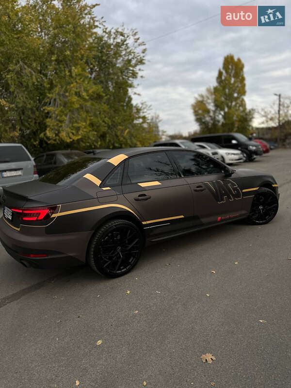 Седан Audi A4 2017 в Павлограде