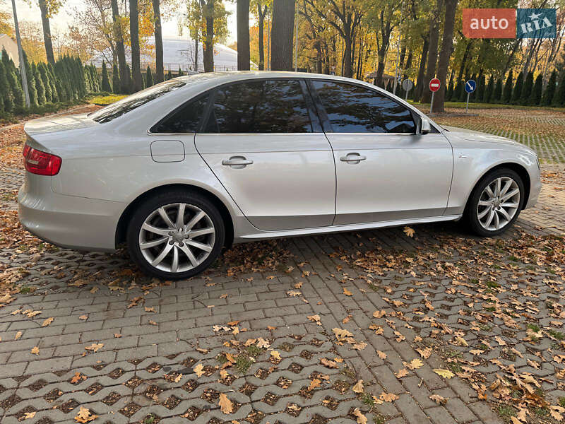 Седан Audi A4 2013 в Харькове