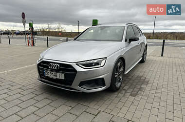 Универсал Audi A4 2019 в Ровно