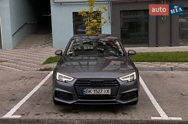 Седан Audi A4 2017 в Ровно