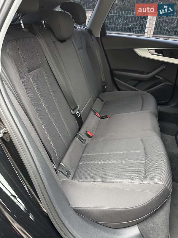 Універсал Audi A4 2018 в Івано-Франківську