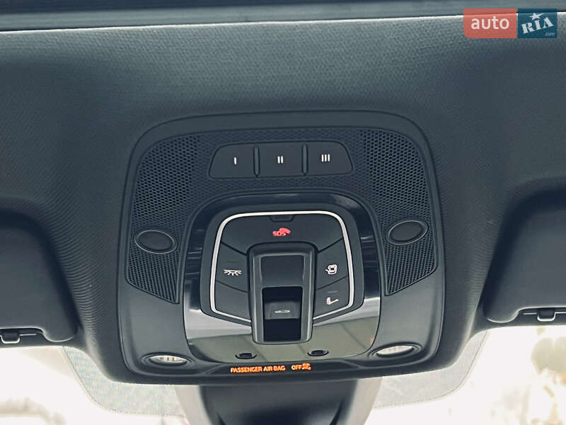 Седан Audi A4 2017 в Одессе