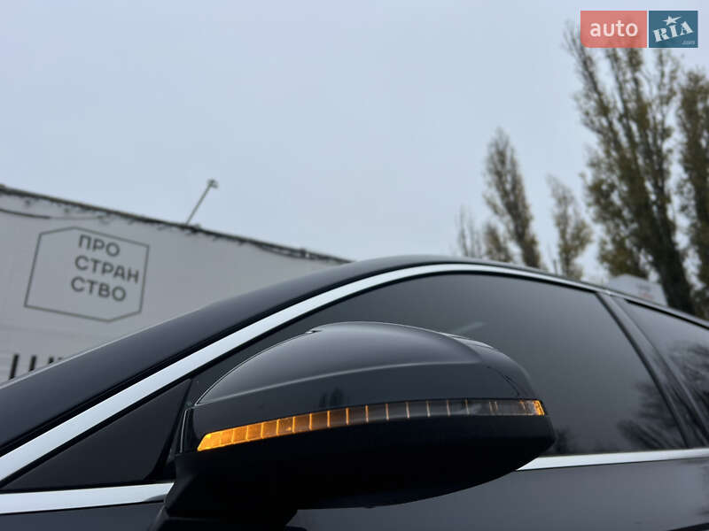 Седан Audi A4 2017 в Одессе