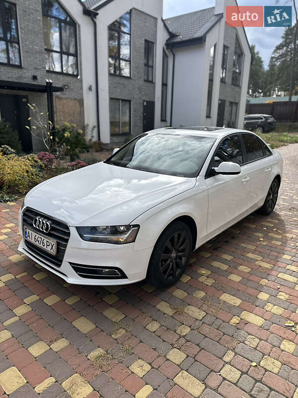 Седан Audi A4 2012 в Ірпені