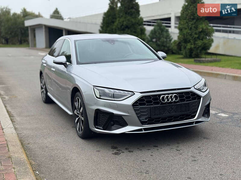 Седан Audi A4 2021 в Києві