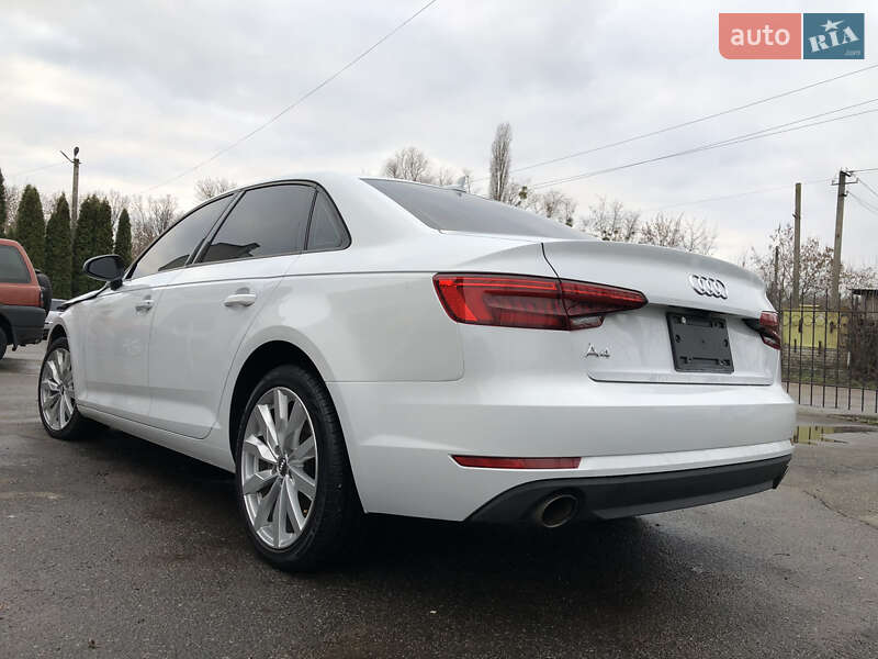 Седан Audi A4 2017 в Ирпене