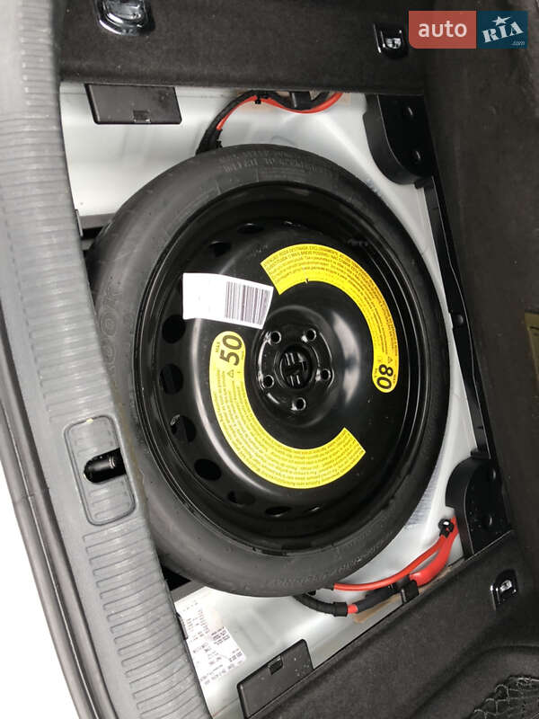 Седан Audi A4 2017 в Ирпене