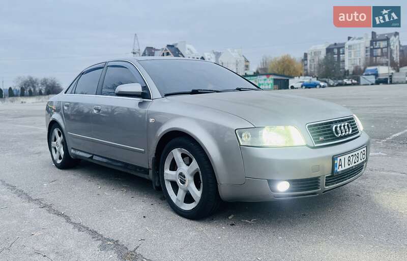Седан Audi A4 2004 в Белогородке