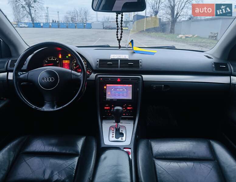 Седан Audi A4 2004 в Белогородке