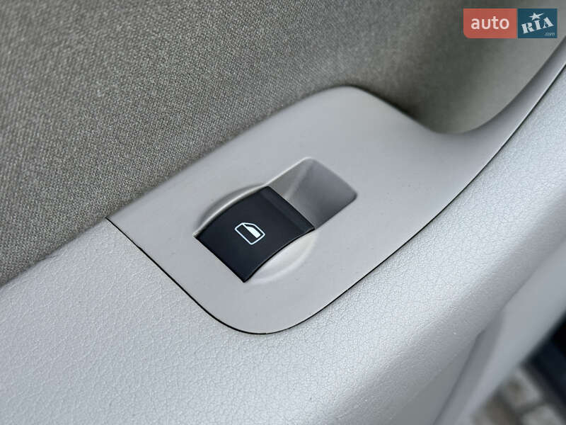 Седан Audi A4 2007 в Ровно