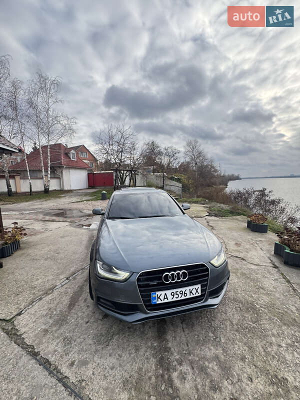 Седан Audi A4 2013 в Киеве