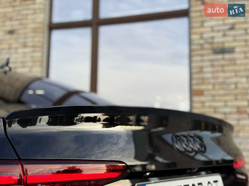 Седан Audi A4 2017 в Луцке