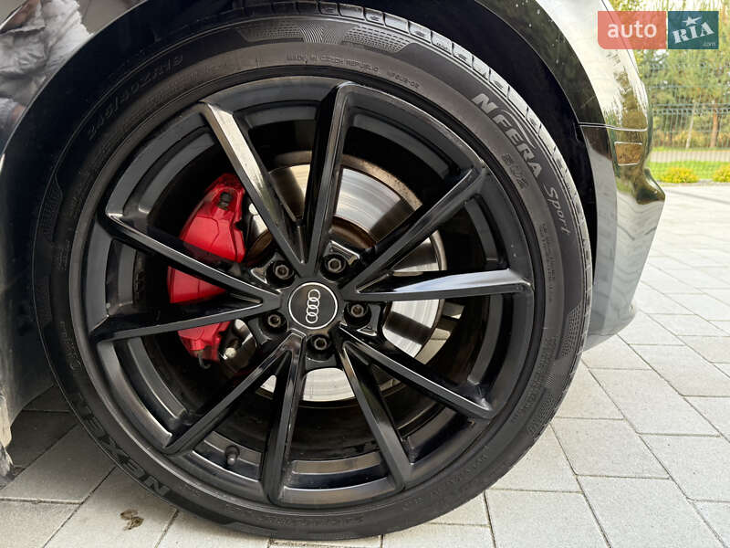 Седан Audi A4 2017 в Луцке