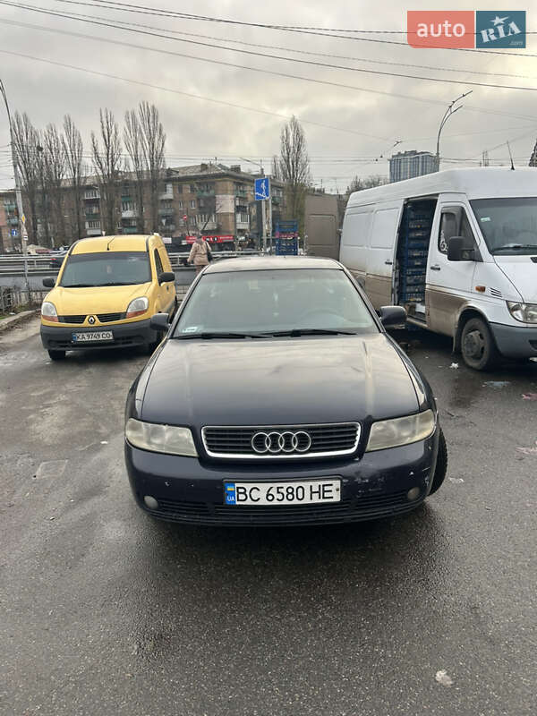 Універсал Audi A4 2001 в Києві