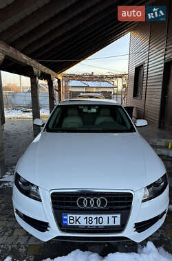 Седан Audi A4 2012 в Луцке