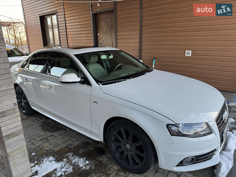 Седан Audi A4 2012 в Луцке