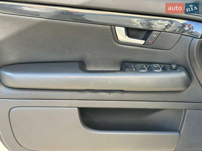 Седан Audi A4 2003 в Одесі