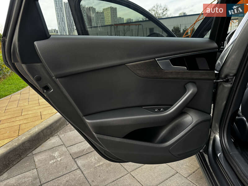 Седан Audi A4 2020 в Киеве