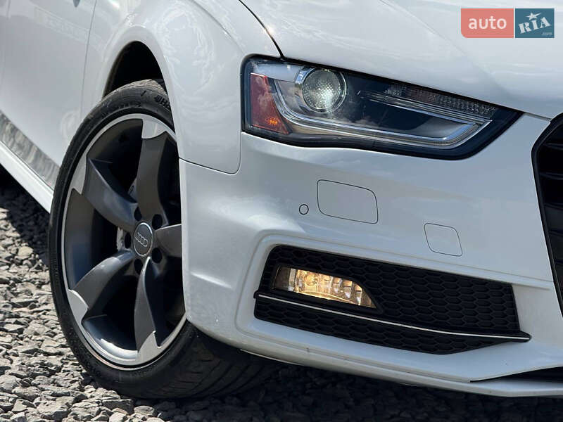Седан Audi A4 2015 в Стрию
