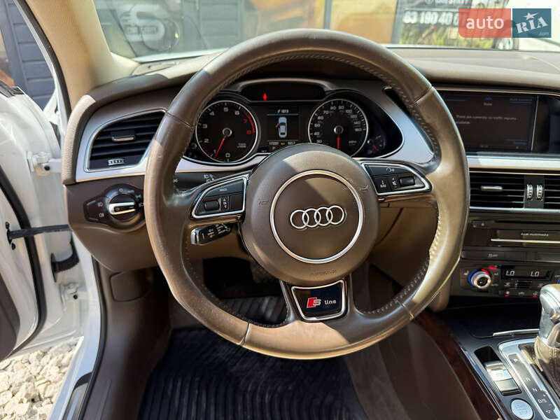 Седан Audi A4 2015 в Стрию