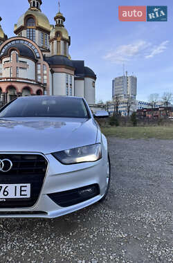 Седан Audi A4 2013 в Ивано-Франковске