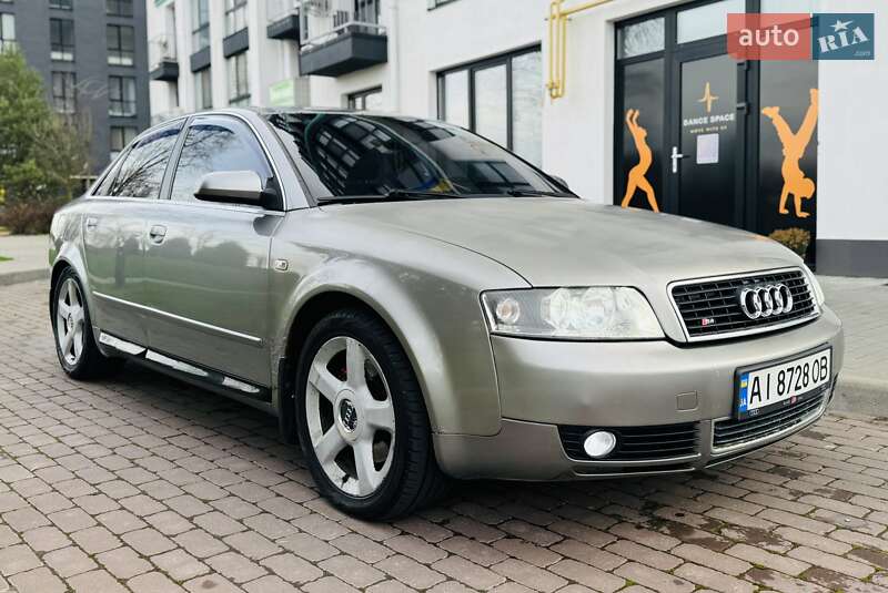Седан Audi A4 2004 в Білогородці