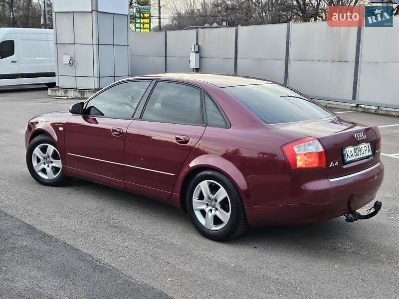 Седан Audi A4 2004 в Киеве
