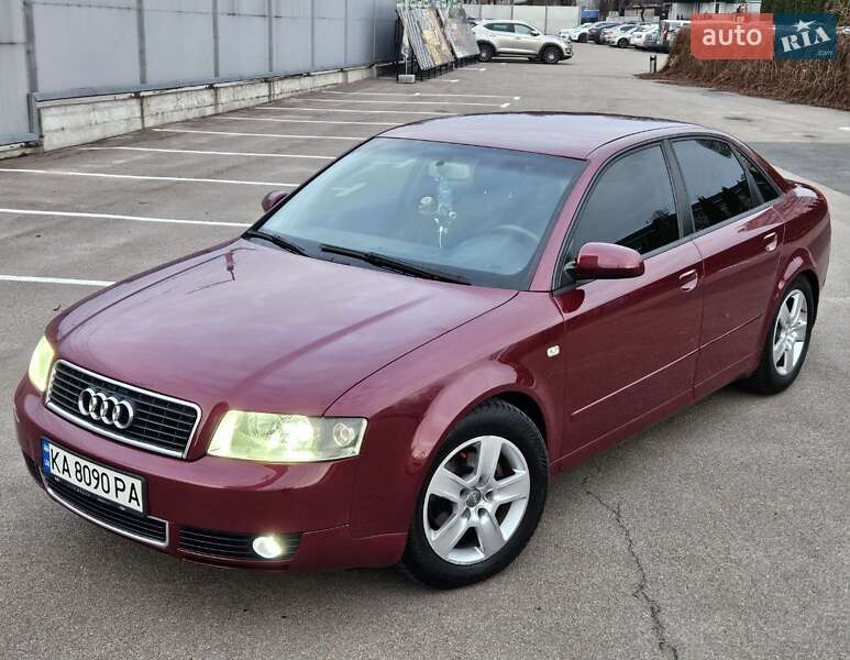 Седан Audi A4 2004 в Киеве