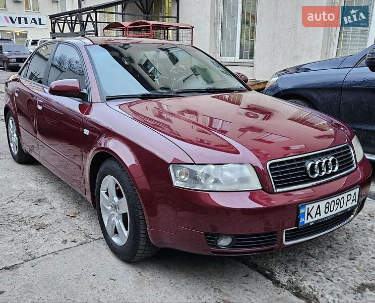 Седан Audi A4 2004 в Киеве