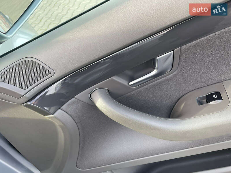 Седан Audi A4 2003 в Вінниці